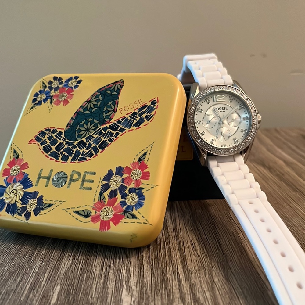 “Riley” Multifunction silicon band Fossil watch